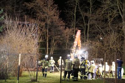 Weissach im Tal - Cottenweiler: Vollbrand einer Scheune