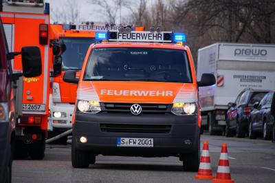 Stuttgart-Hedelfingen: Brand in einer Schreinerei