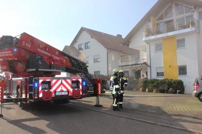 Kleinaspach: Grosseinsatz der Rettungskraefte nach Kellerbrand
