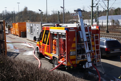Leonberg:Brand einer Muellpresse auf dem Wertstoffhoff