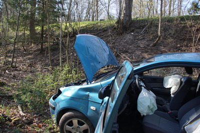 Boennigheim: PKW von Fahrbahn abgekommen, Fahrer verletzt