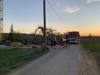 Neuhausen: Medizinischer Notfall auf Baustelle- Baukran wird zur Rettung eingesetzt