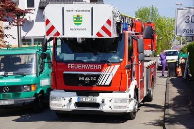 Neuhausen: Dachdecker bei Arbeitsunfall toedlich verunglueckt