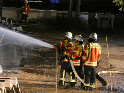 Ehingen-Frankenhofen: Brand in landwirtschaftlichem Anwesen verursacht am Montagabend einen hohen Sachschaden