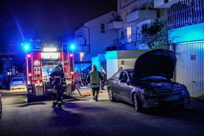Plochingen: Brand in Garage beschaedigt, Mercedes, ein Fahrrad und eine Gasflasche