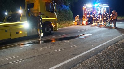 Illingen: Zusammenstoss zwischen Pkw und Motoroller - eine Person toedlich Verletzt