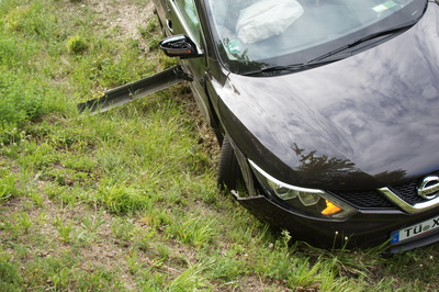 Dettingen/Erms: Vollsperrung der B28 nach Unfall