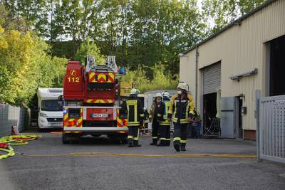 Erlenbach:Brand in Lagerhalle