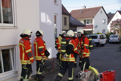 Leinfelden-Echterdingen: Dehnfugenbrand auf Dachstuhl- Loeschlanze im Einsatz