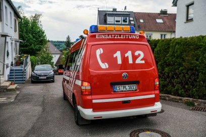Plochingen: Hecke beim Unkraut abflammen in Brand geraten
