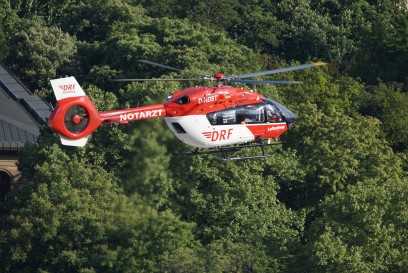 Stuttgart: Intensivtransporthubschrauber mit Technischen Defekt auf dem Dachlandeplatz des Katharinenhopospital 