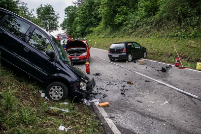 Hohenhaslach: PKW kommt in Gegenverkehr - Rettungshubschrauber im Einsatz