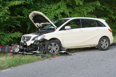 Mossbronn: schwerer Verkehrsunfall zwischen Motorrad und Pkw  - 3 Personen teils schwer Verletzt