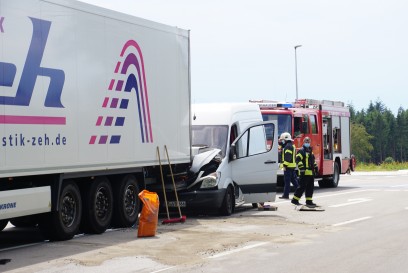 Albershausen: Zwei verletzte nach Auffahrunfall