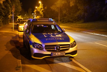 Esslingen-Pliensauvorstadt: Einbruchsalarm sorgt fuer Polizei und Feuerwehreinsatz