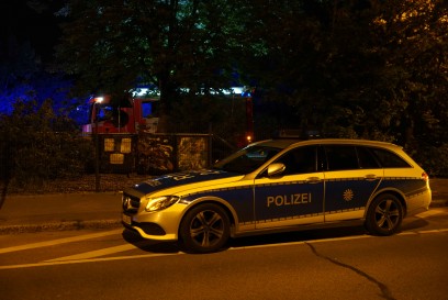 Esslingen-Pliensauvorstadt: Einbruchsalarm sorgt fuer Polizei und Feuerwehreinsatz