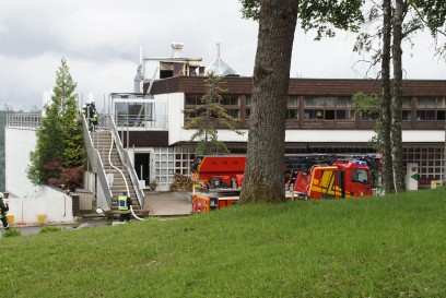 Bad Wildbad: auf dem Sommerberg Hotel kam es zu einem Kuechenbrand - eine Person Verletzt