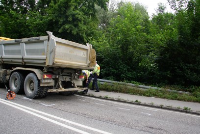 Marbach: PKW kollidiert mit LKW, 1 Verletzter