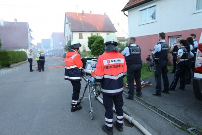 Wolfschlugen: Dachstuhlbrand in Mehrfamilienhaus