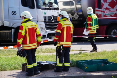 Denkendorf: Gefahrguteinsatz auf der Raststaette der A8