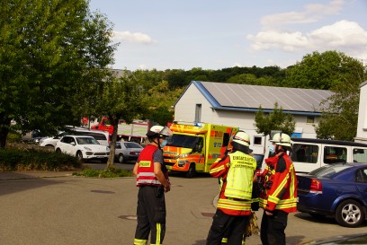 Oberriexingen: Zwischendecke einer Lagerhalle stuerzt ein - eine Person verletzt