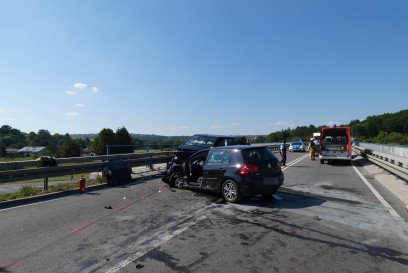 Neckartenzlingen: Am Steuer eingeschlafen - 3 Verletzte