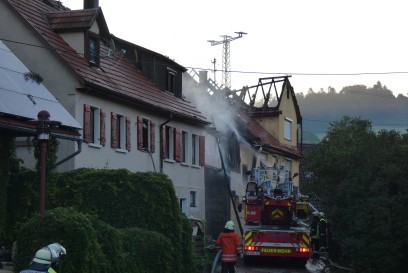 Trochtelfingen-Maegerkingen: Dachstuhlbrand an Wohnhaus