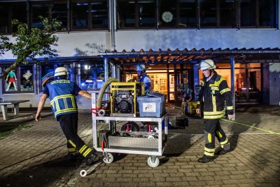 Gauefelden-Oeschelbronn: Mehrere Raeume einer Schule stehen unter Wasser 
