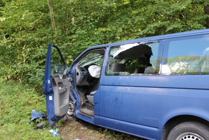 Oberstenfeld - Gronau: PKW kollidiert frontal mit VW Bus - mehrere Verletzte