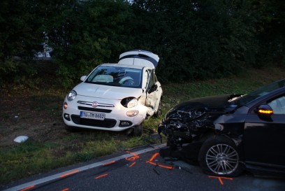 Nuertingen: Frontalzusammenstoss mit mehreren verletzten auf der B297