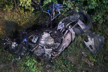 Hattenhofen: Toedlicher Verkehrsunfall bei einem Frontalzusammenstoss starb ein Mann, zwei Frauen wurden verletzt