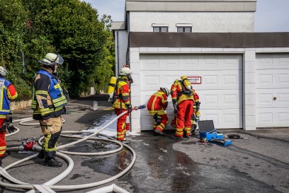 Koengen: Garagenverkleidung in Brand geraten