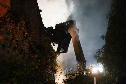 FLAMMENBILDER! Leinfelden-Echterdingen: Scheunenvollbrand in der Ortsmitte