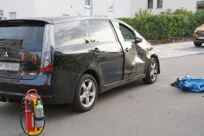 Birkenfeld: zusammenstoss von Pkw und Motorrad - Fahrer schwer Verletzt