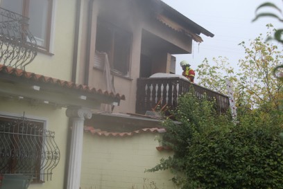 Simmozheim: Doppelhaushaelfte nach Vollbrand unbewohnbar