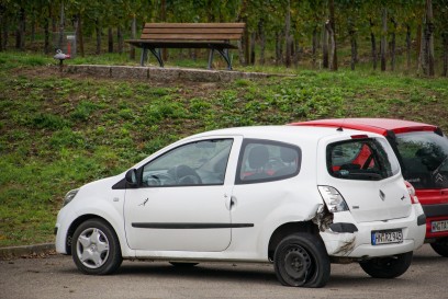 Mundelsheim: PKW ueberschlaegt sich auf der L1115