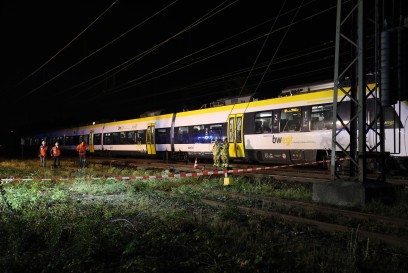 Esslingen: Zugevakuierung auf freier Strecke nach Oberleitungsschaden