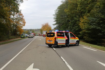 Dettenhausen: Unfall zwischen Radlader und Linienbus