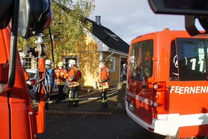 Sternenfels-Diefenbach: Starke Rauchentwicklung im Gebaeude - eine Person verstorben