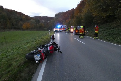 Bad Urach: Schwerverletzter Motorradfahrer nach Unfall