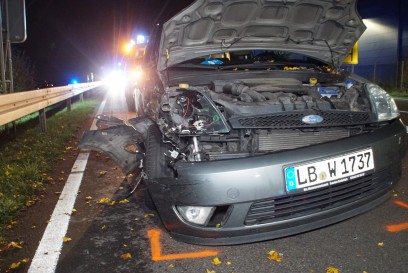 Muehlacker: Kreuzungsunfall auf der B10 - eine Person Verletzt