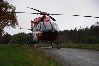 Sulzbach an der Murr: PKW geraet in Graben, Fahrer verstirbt an Unfallstelle