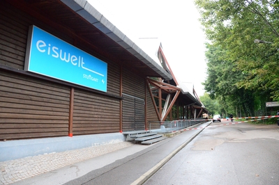 Stuttgart: Ammonaikaustritt bei Wartungsarbeiten in der Eiswelt