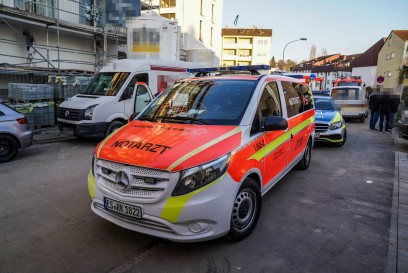 Esslingen: Arbeiter stuerzen Treppe auf Baustelle hinunter 