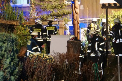 Pforzheim: Dachstuhlbrand fuehrt zu einem Grosseinsatz der Feuerwehr 