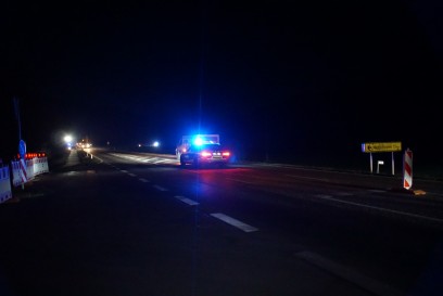 Schornbach: Suzuki kommt auf Glatter Fahrbahn ab und ueberschlaegt sich- 1 Verletzter 