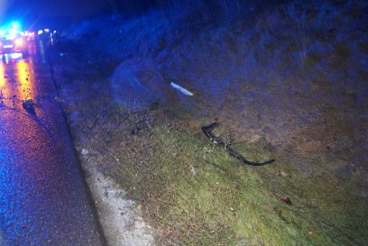 Heimsheim: Pkw kommt von Fahrbahn aufgrund von Glatteis ab - eine Person Verletzt