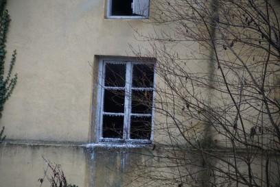 Pliensauvorstadt: Qualm aus einem Schuppen- Verkehrsbehinderungen 