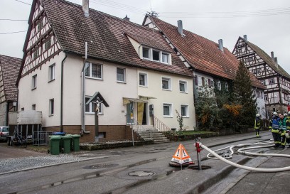 Ammerbuch-Altingen:  Brand in Mehrfamilienhaus
