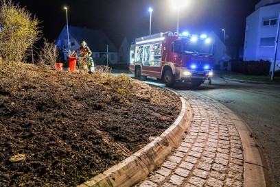 Wendlingen: Ueber Verkehrsinsel gerast